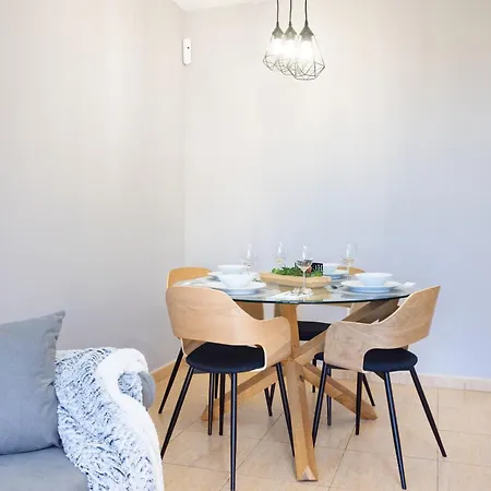 Adeje Terrace By Sunkeyrents شقة *